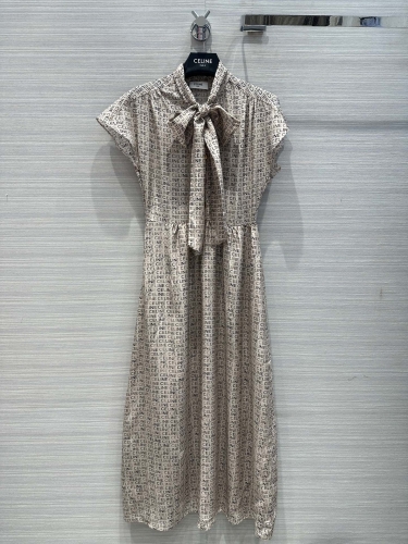 No.90652   size S M L   23 Spring/Summer New Product! Letter logo silk dress! 100% silk