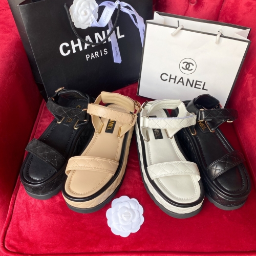 No.63297   CHANEL size 35-40  Vintage thick sole sponge cake sandals, imported mixed sheepskin