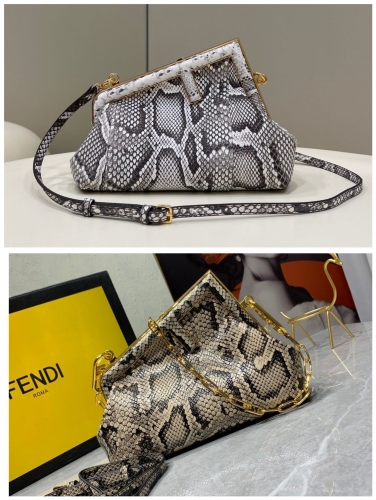 No.55386   8BN129   26*9.5*18cm  Fendi first collection, python skin，do not cocntain hardware chain