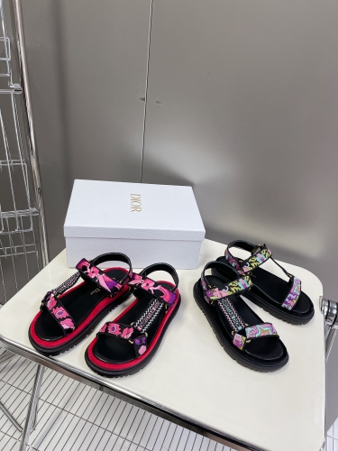 No.63700  size 35-40 Dior's latest Velcro sandals for spring and summer, with imported embroidered upper and sheepskin lining