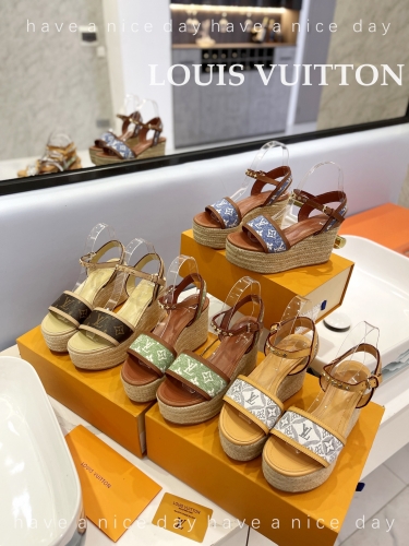 No.63726  LV  The latest runway style thick sole sandals, original tree cream leather cowhide, straw woven water table, sizes: 34-42