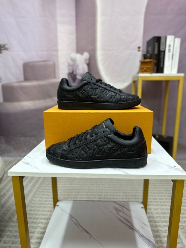 No.63827   LV Luxury Brand Sports and Casual Shoes, Imported Original Fabric Material, 38-44 (45 Customized Non Return or Exchange)