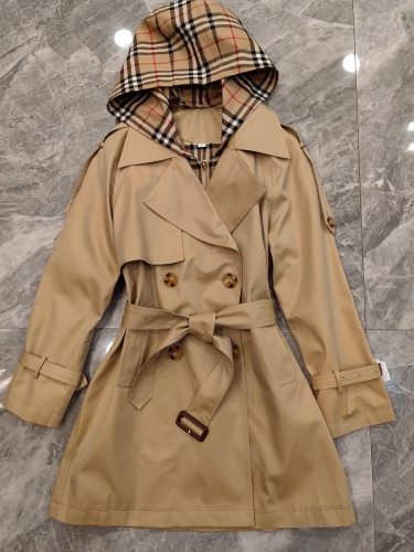 No.90898  Burberry Medium Double breasted Trench Trench  Size: S-M-L-XL-XXL Classic original imported British textile cotton waterproof pure cotton fa