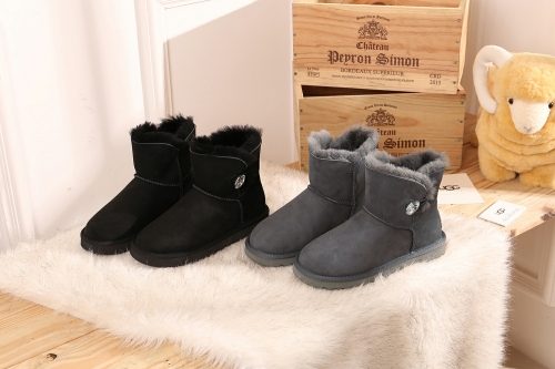 No.63974    UGG model 38892023 classic diamond buckle short tube snow boots, waterproof Longfeng sheep fur one piece, shoe size: 35-40