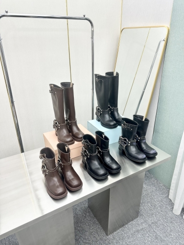 No.64059  MIUMIU 2023vs Autumn/Winter's latest runway short boot collection, original imported cowhide, sizes 35-40