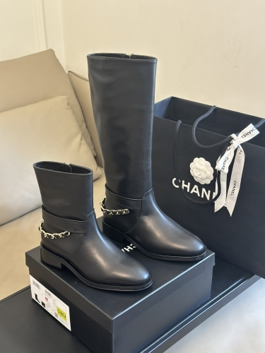 No.64100  Chanel 2023 Autumn/Winter New Chain High Short Boots. Imported calf leather. Size 35-41