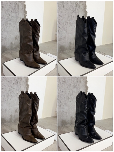 No.64140   1 coat 2023/SS fashionable pants and boots. Cowhide. Size: 35-40