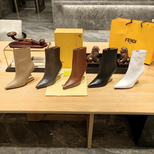 No.64231  fendi  F heel series leather boots made of Napa cowhide material and horse hair. Sizes 34-42