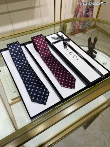 No.91008   GUCCI  GG Bee and Star Tie. 95% top-quality jacquard silk handmade customization