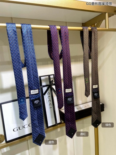 No.91010  GUCCI  GG diamond pattern tie. 95% top-quality jacquard silk handmade customization