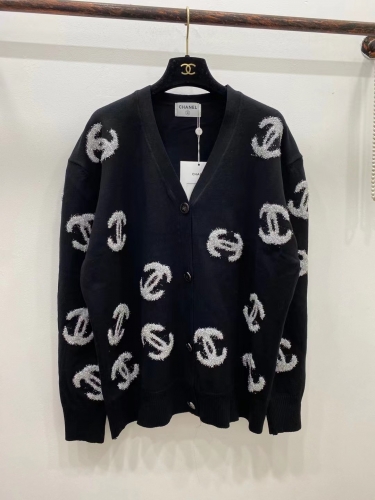 No.90999   Chanel  Double C knit shirt. One size fits all