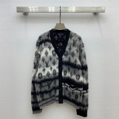 No.90995   LV  MONOGRAM striped mohair knitted cardigan. Imported yarn plush mohair blend. Size S-M-L