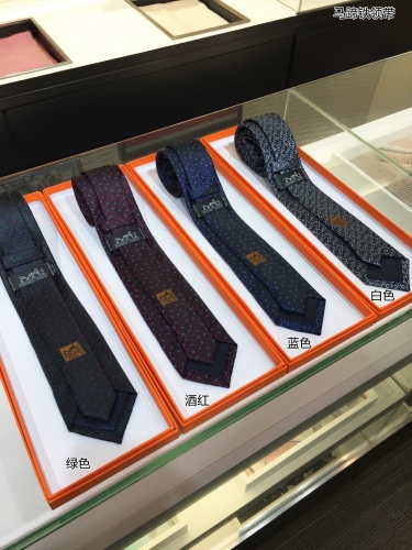 No.91038   HERMES  Horseshoe Tie. 95% Top Grade Twill Silk Handmade Customization
