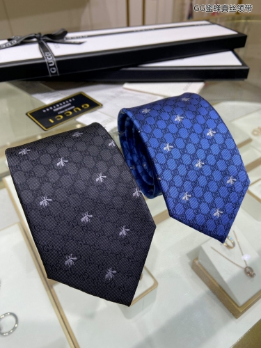 No.91028  GUCCI   GG Bee Silk Tie. 95% Topnotch Jacquard Silk Handmade Customization