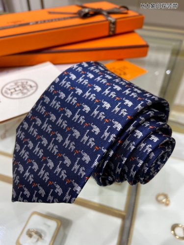 No.91045   HERMES  Elephant printed tie. 95% top-notch twill silk handmade customization