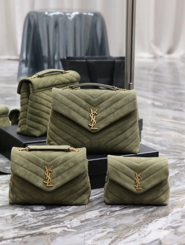 No.55748   467072  20*14*7cm   494699  25*17*9cm    487216  32*22*11cm  Loulou_ Military green matte leather.