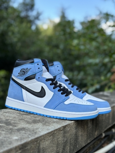 No.64375  Air Jordan 1 High University Blue Product number: 555088-134