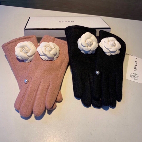 No.91246   Chanel wool gloves