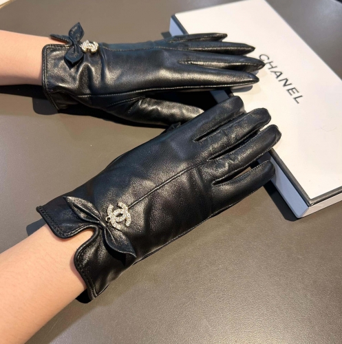 No.91270   Chanel Sheepskin gloves Size M-L