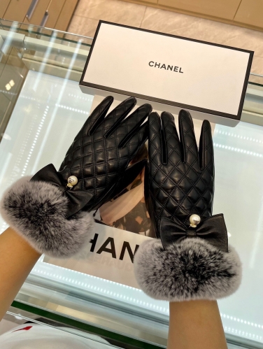 No.91260   Chanel Sheepskin gloves Size M-L