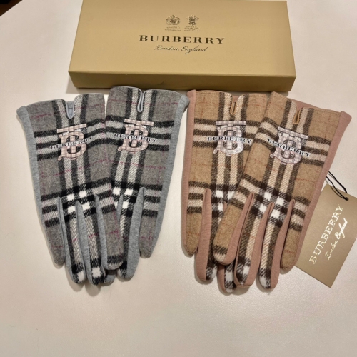 No.91320   Burberry Wool gloves