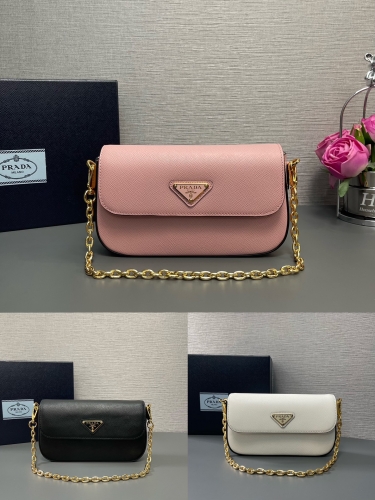 No.56377   1BD356   20.5*10.5*4cm   Flip over chain shoulder bag Saffiano leather