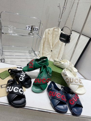 No.64580   Gucci Couple style Thick soled broadband crossover sandals Imported cowhide upper Size: 35-45