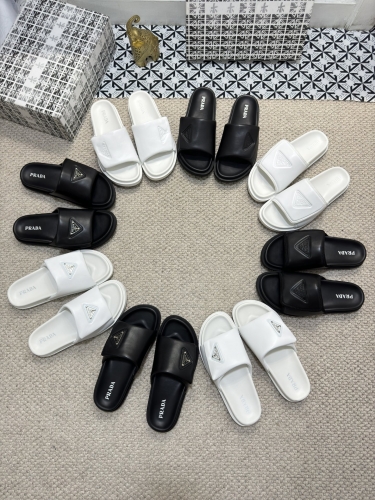 No.64639   Prada The latest style of slippers Imported original sheepskin with sheepskin lining Size: 38-45