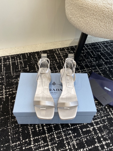 No.64648    Prada Silk straight strap sandals Original silk fabric logo with logo triangle heel Size: 34-41