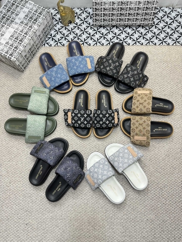 No.64638   LV The latest style of slippers Velcro Presbyopia PVC Size: 38-45