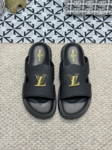 No.64622    LV slippers Imported cowhide Size: 39-45