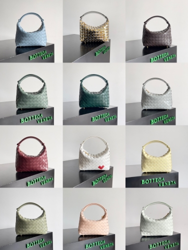 No.56576   754443    22*13*9cm   Bento bag Nappa lambskin Intreciato weaving process
