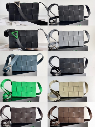 No.56578    708768    23*15*6cm   Color blocking CASSETTE Parrot Green Triangle Buckle