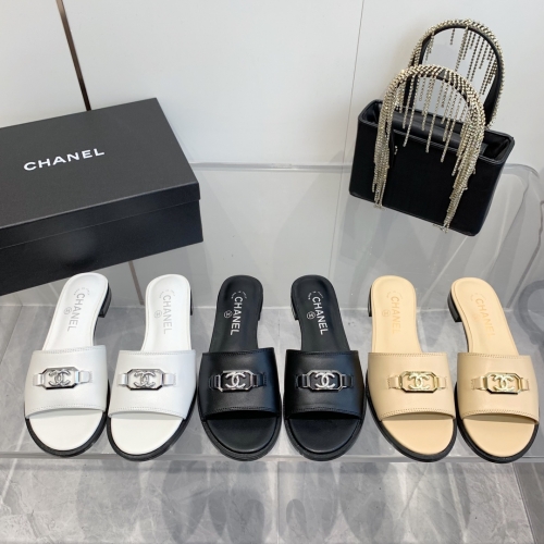 No.64684    Chanel  Metal buckle letter slippers  Imported sheepskin  Size: 35-41