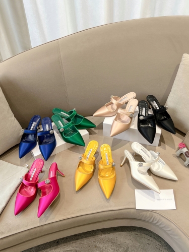 No.64732    Manolo Blahnik High heeled sandals and slippers Imported silk paired with rhinestones and sheepskin lining Size: 35-42