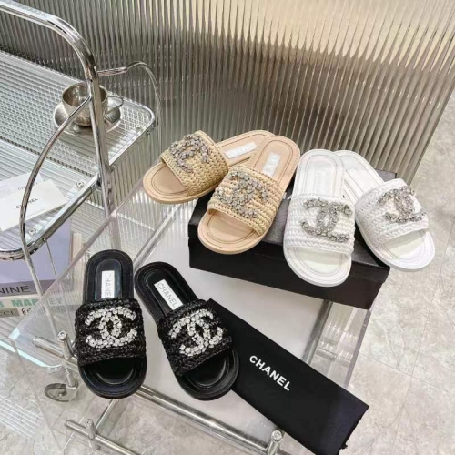 No.64822    Chanel Rhinestone woven slippers Imported Lafite grass fully handmade weaving+handmade diamond decoration Size: 35-42