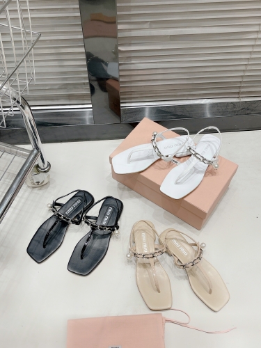 No.64834       Miu Miu Flip flop sandals Sheepskin Size:35-40
