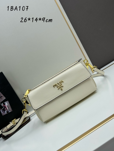 No.56940    1BA107    26*14*9cm    Flip Zipper Champion Style Imported top layer coarse lychee grain cowhide