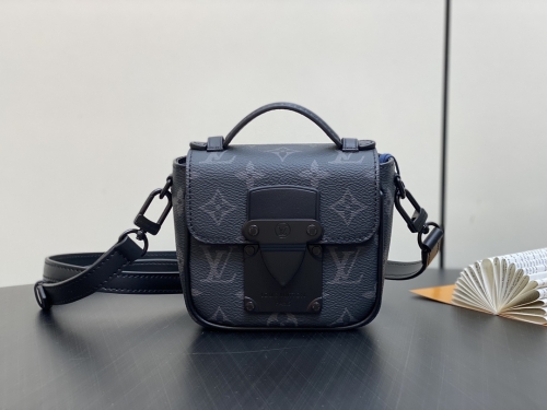 No.57027 M83148 12.5*11*5.5cm Pico S-Lock handbag Black Warrior Monogram Taurillon Dccio leather