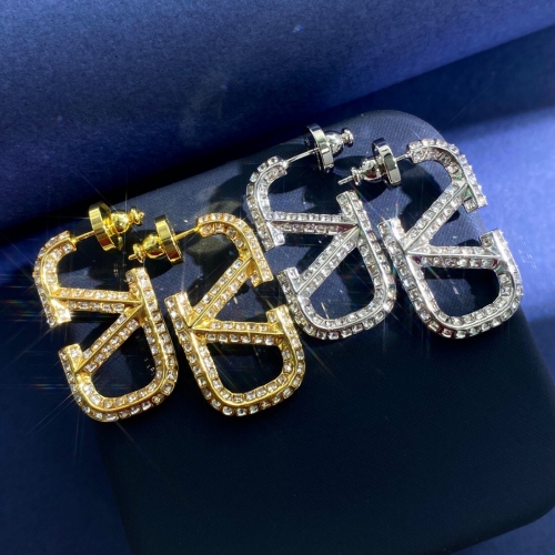 No.58383 Valentino V earrings 3.16*1.72*0.38