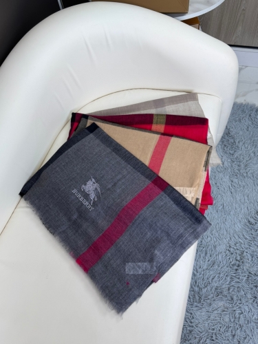 No.91502   2024.9.22  Burberry Cashmere scarf 90*200cm