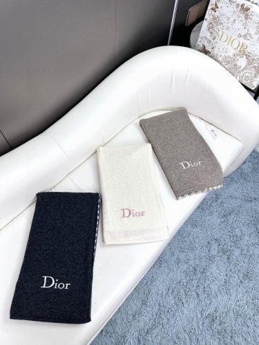 No.91510    2024.9.22   Dior Cashmere Knitted Scarf Limited edition 100% cashmere 70*190cm