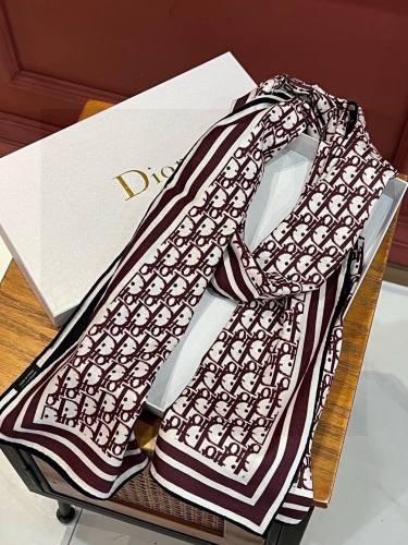 No.91545    2024.9.22   Dior  Double sided dual color printing and dyeing process for cashmere long scarves 65*180cm