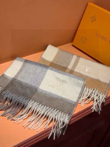 No.91551    2024.9.22  LV  Cashmere scarf 32*180  cm