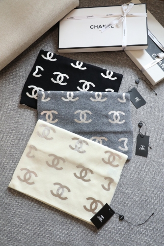 No.91595    2024.9.22   Chanel Hot silver double clogo knitted scarf Cashmere fabric 35*180cm