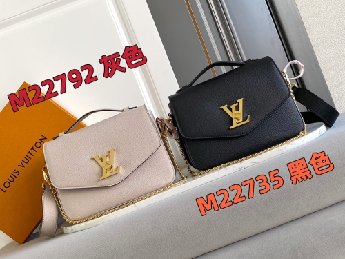 No.57407    M22792   M22735   22*16*9.5cm    Dynamic chip version Italian A-level leather material