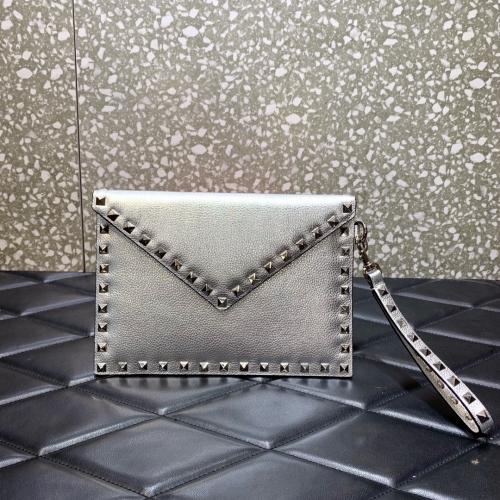 No.58947 22.5cm 053 valentino clutch bag