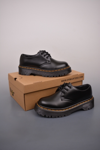 No.58959 Dr martens 博士马丁靴切尔西 chelsea boots 2976 size 35-40 for lady, size 39-44 for men