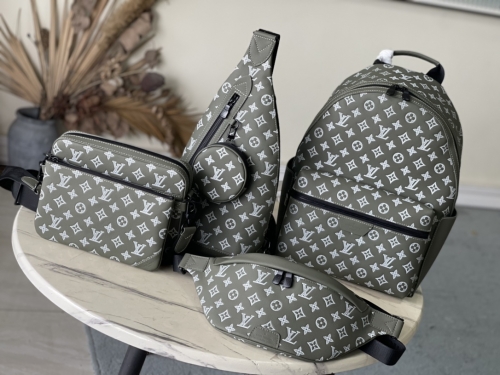 No.59027 M12463 Discovery Monogram Shadow 38 x 20 x 29CM. M12486 Duo backpack 42 x 6 x 20cm. M12508 Discovery 44 × 15 × 9 cm. M12490 Trio messenger ba