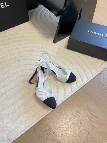 No.65212   Chanel Bow sandals Customized shoe upper with sheepskin lining and thickened leather outsole 7.5cm Size:35-39  2025/3